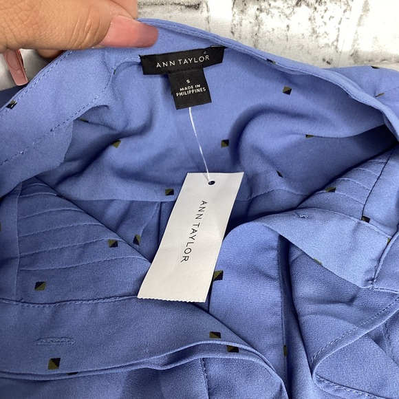 Ann Taylor Blue/Gray Ruffle Shirt Top Blouse Long Sleeve size small NWT - Picture 2 of 5